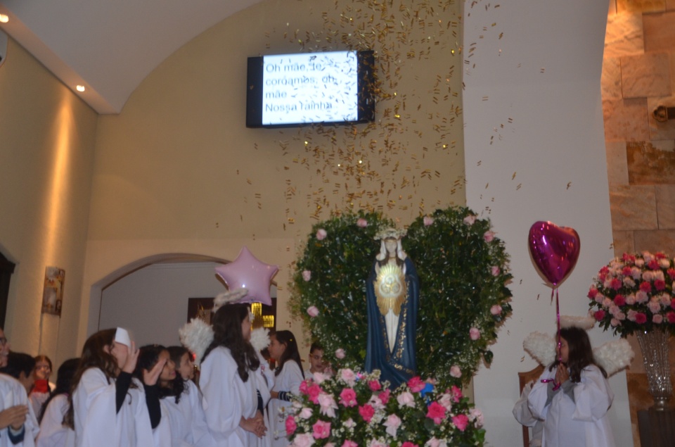 N.Sra. Santíssima Trindade - Missa com coroação e festejos juninos