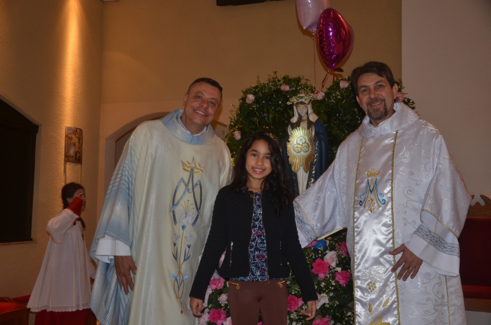 N.Sra. Santíssima Trindade - Missa com coroação e festejos juninos