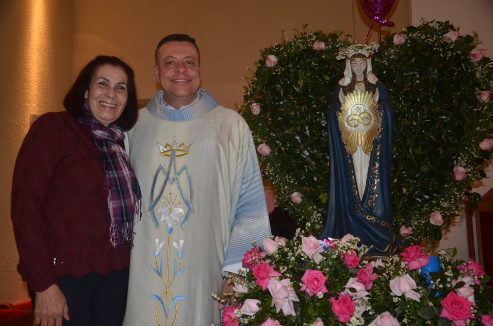 N.Sra. Santíssima Trindade - Missa com coroação e festejos juninos