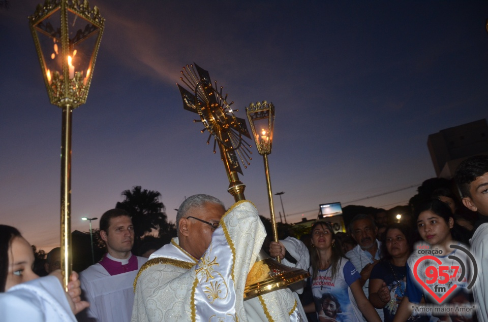 Multidão acompanha celebração de Corpus Christi na Catedral