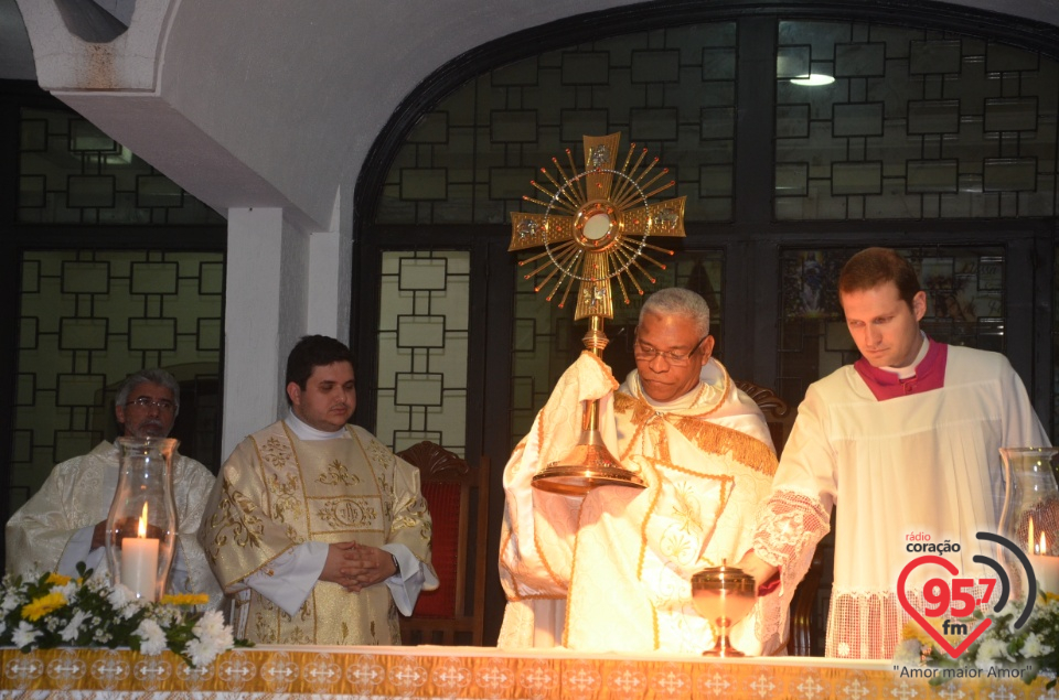 Multidão acompanha celebração de Corpus Christi na Catedral