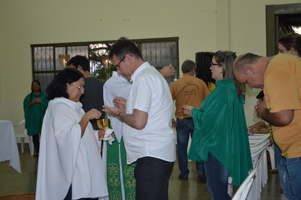 Retiro despertar para casais na paróquia São José Operário