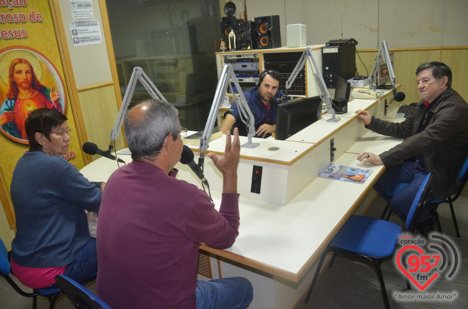 Rádio Coração recebe visita de irmãos de Itaporã