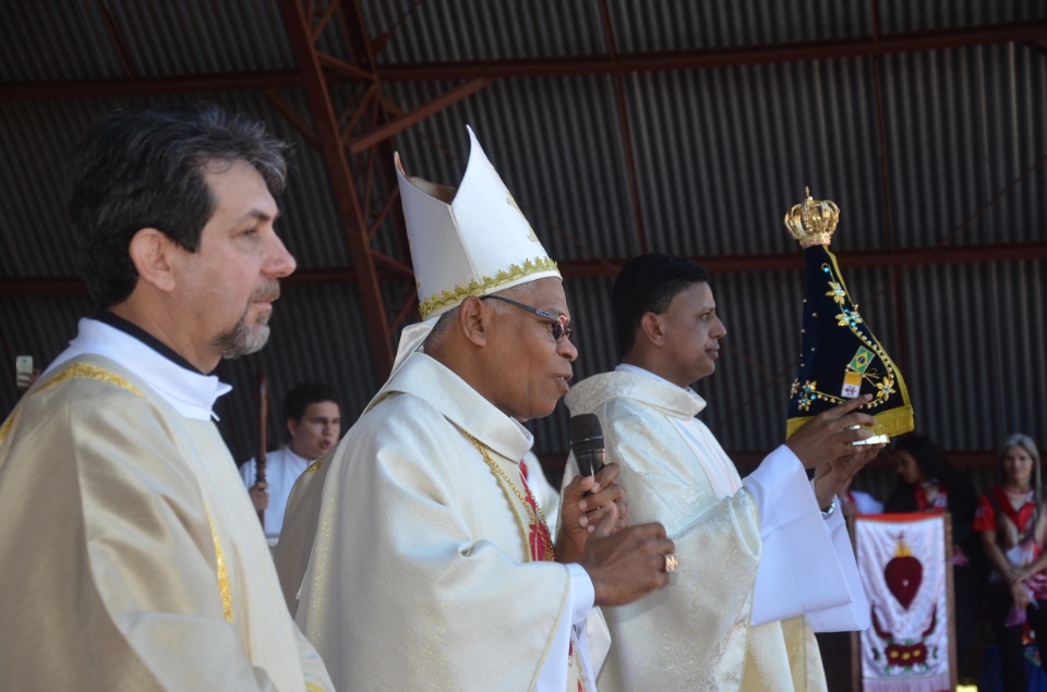 Romaria ao Sagrado Coração de Jesus reúne multidão de fiéis na Vila São Pedro