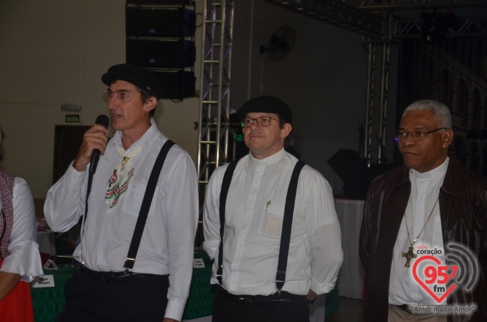Dom Henrique prestigia 14° Jantar Italiano de Laguna Carapã