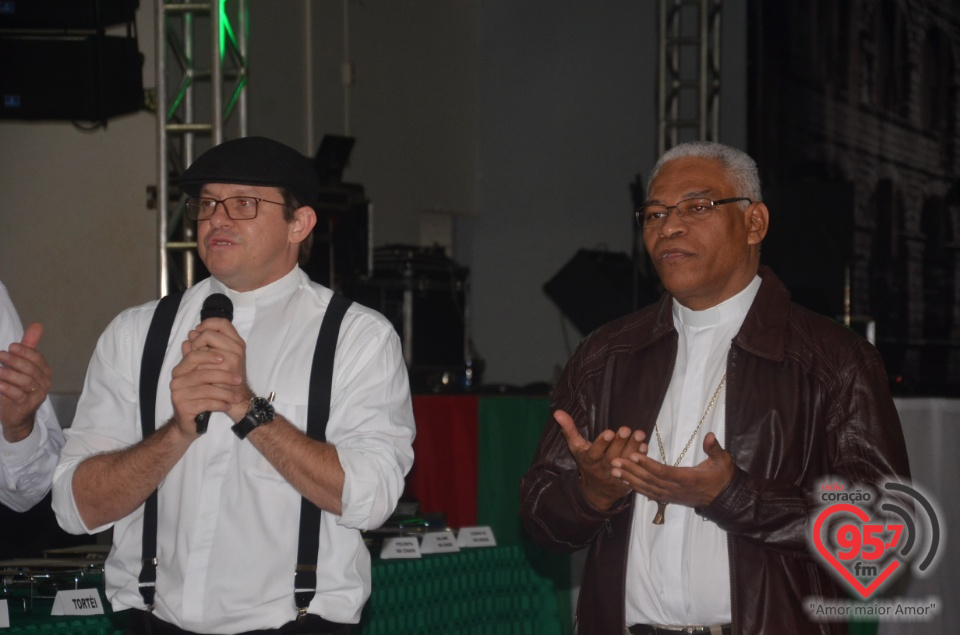 Dom Henrique prestigia 14° Jantar Italiano de Laguna Carapã