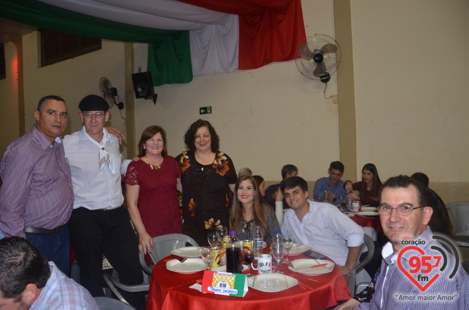 Dom Henrique prestigia 14° Jantar Italiano de Laguna Carapã