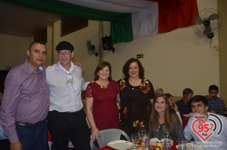 Dom Henrique prestigia 14° Jantar Italiano de Laguna Carapã