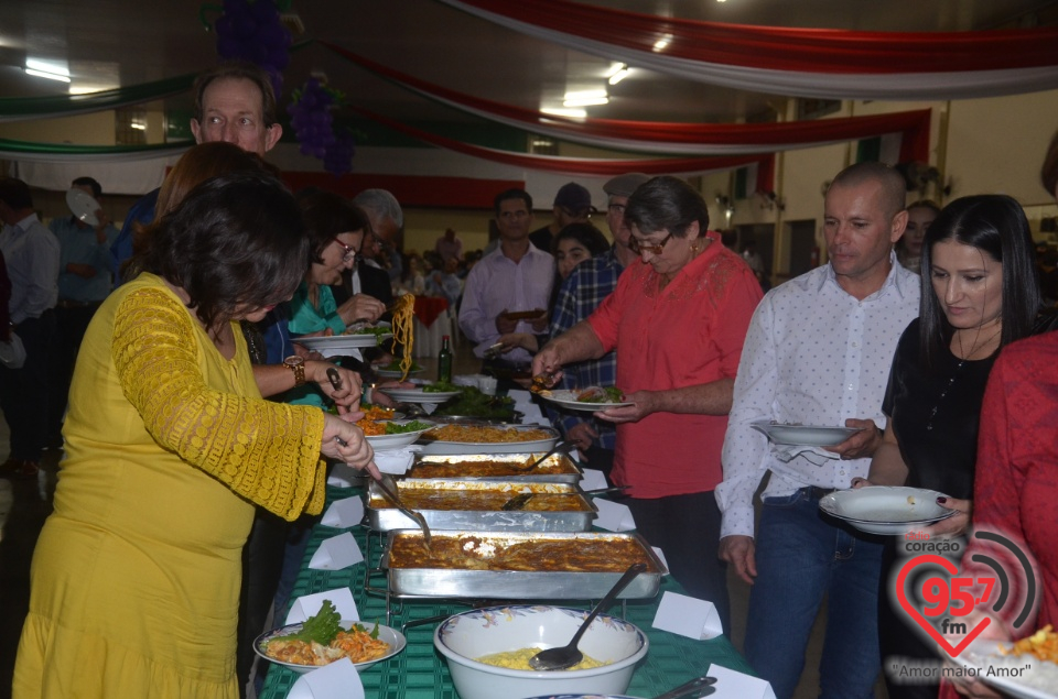 Dom Henrique prestigia 14° Jantar Italiano de Laguna Carapã