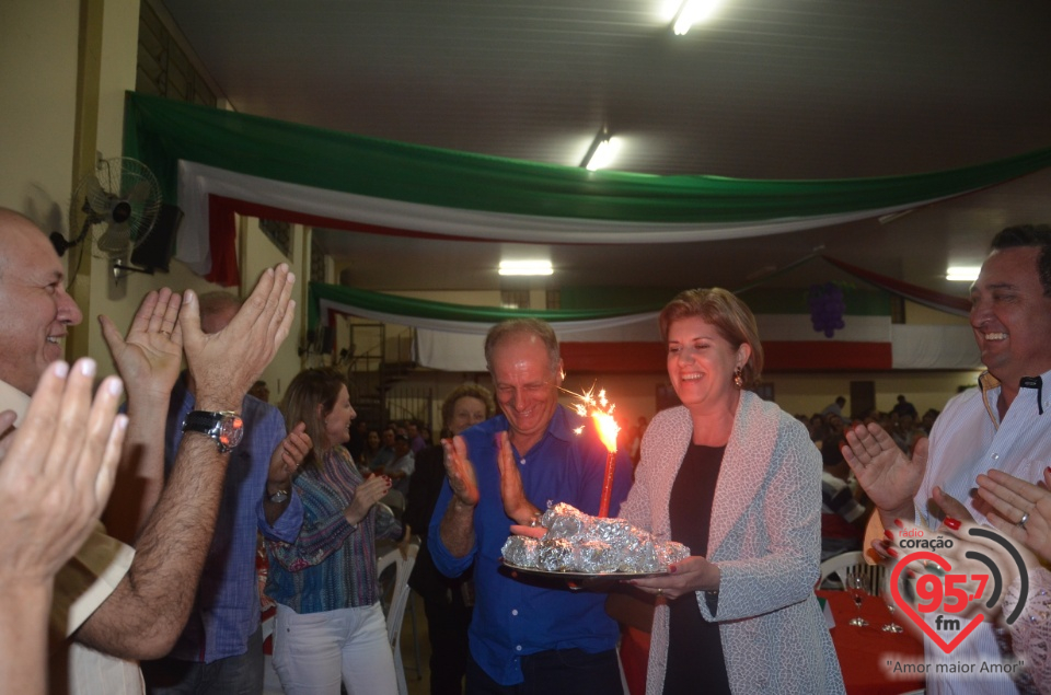 Dom Henrique prestigia 14° Jantar Italiano de Laguna Carapã