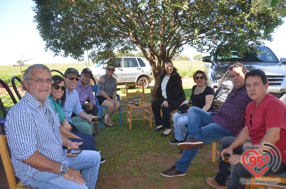 Confraternização e boas vindas aos funcionários e amigos do Sr. Osmar Caires