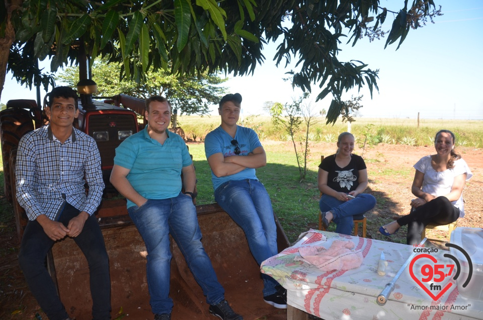 Confraternização e boas vindas aos funcionários e amigos do Sr. Osmar Caires