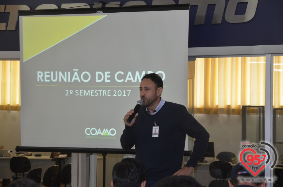 Coamo realiza reunião com cooperados no entreposto Dourados