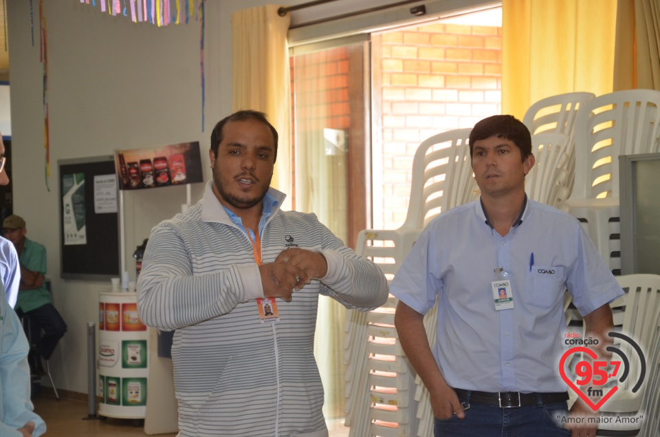 Coamo realiza reunião com cooperados no entreposto Dourados