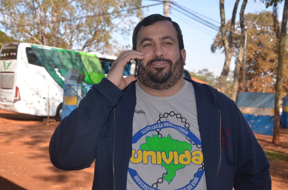 Jovens Universitários #Univida são acolhidos em aldeia para missão