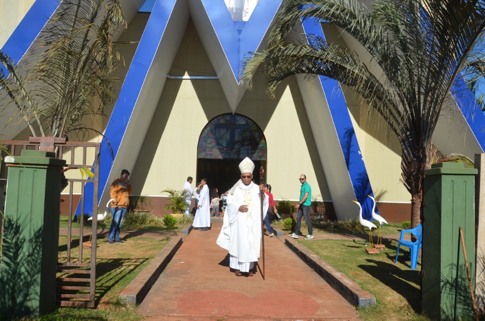 Dom Henrique preside missa em ação de graças a N. Srª do Carmo