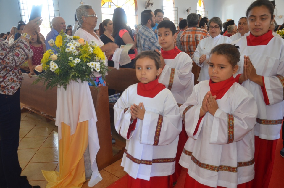 Dom Henrique preside missa em ação de graças a N. Srª do Carmo