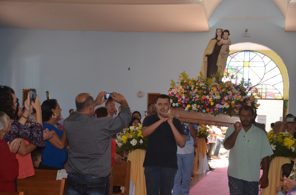 Dom Henrique preside missa em ação de graças a N. Srª do Carmo