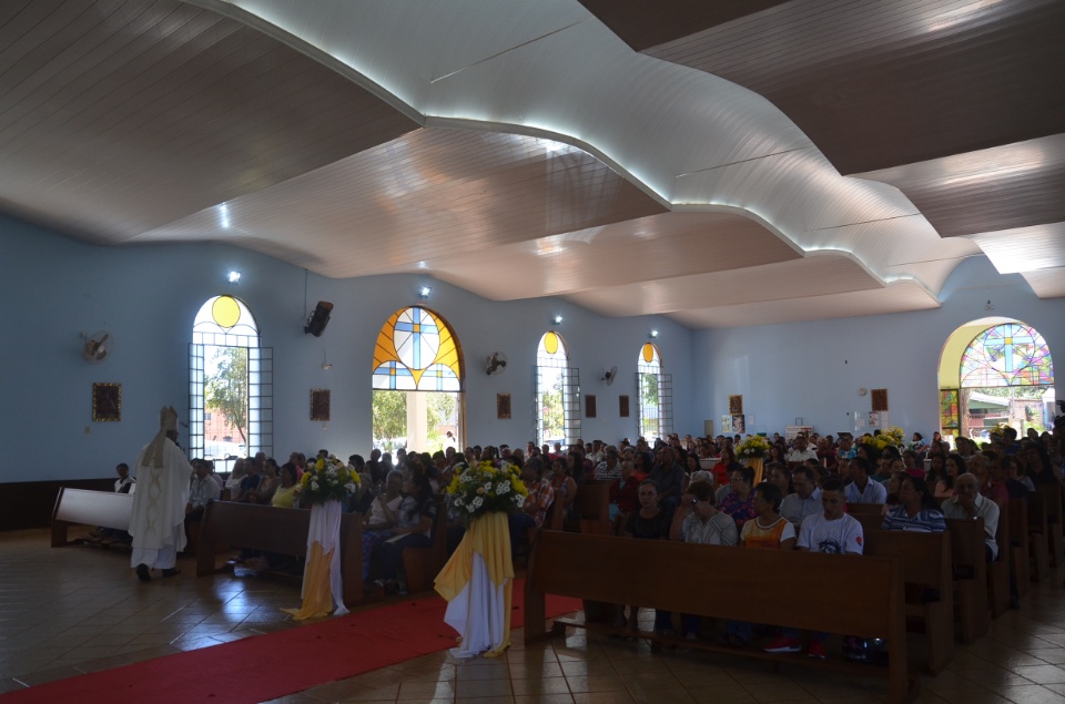 Dom Henrique preside missa em ação de graças a N. Srª do Carmo