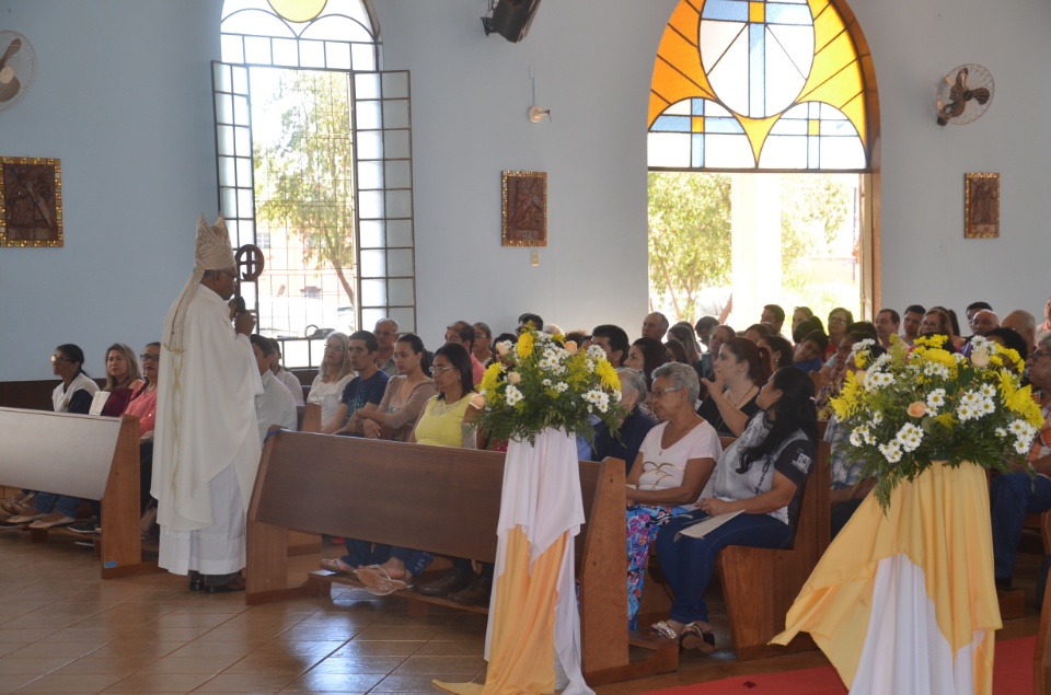 Dom Henrique preside missa em ação de graças a N. Srª do Carmo