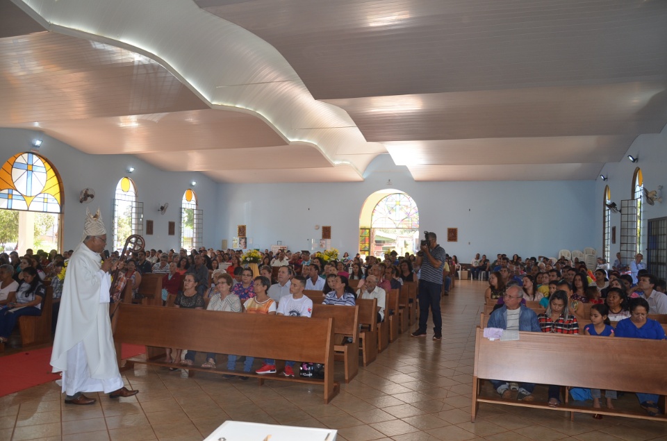 Dom Henrique preside missa em ação de graças a N. Srª do Carmo