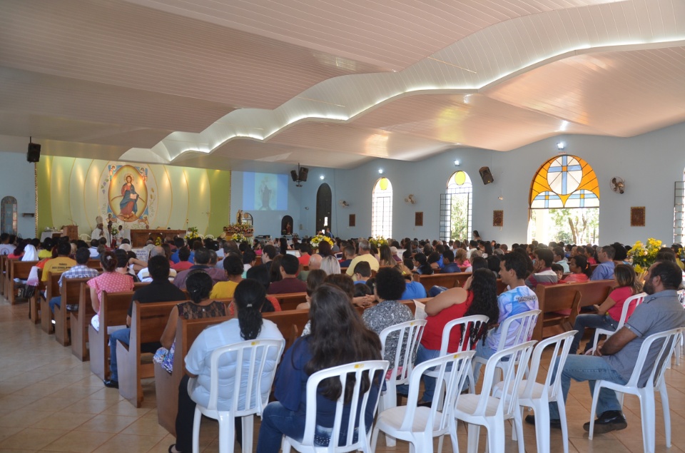 Dom Henrique preside missa em ação de graças a N. Srª do Carmo