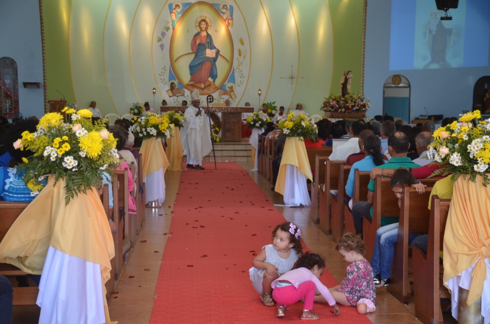 Dom Henrique preside missa em ação de graças a N. Srª do Carmo