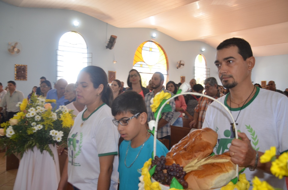 Dom Henrique preside missa em ação de graças a N. Srª do Carmo