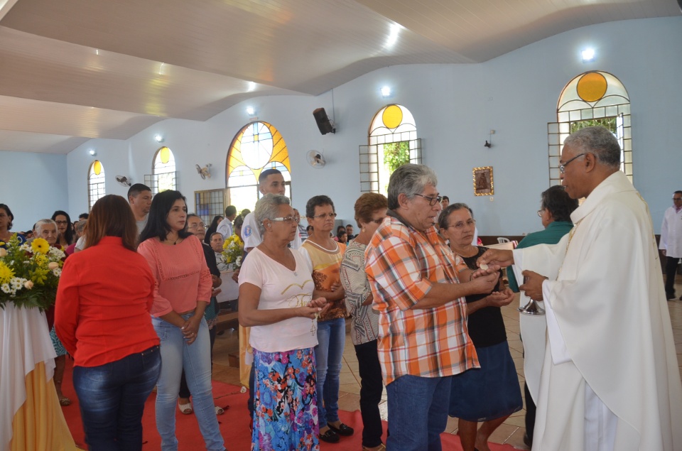 Dom Henrique preside missa em ação de graças a N. Srª do Carmo