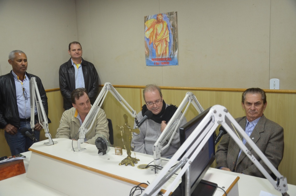 Governador do Rotary Club distrito 4470 concede entrevista na Rádio Coração