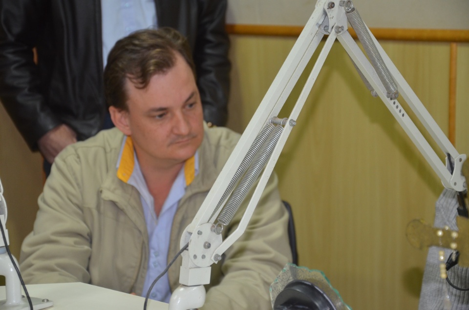 Governador do Rotary Club distrito 4470 concede entrevista na Rádio Coração