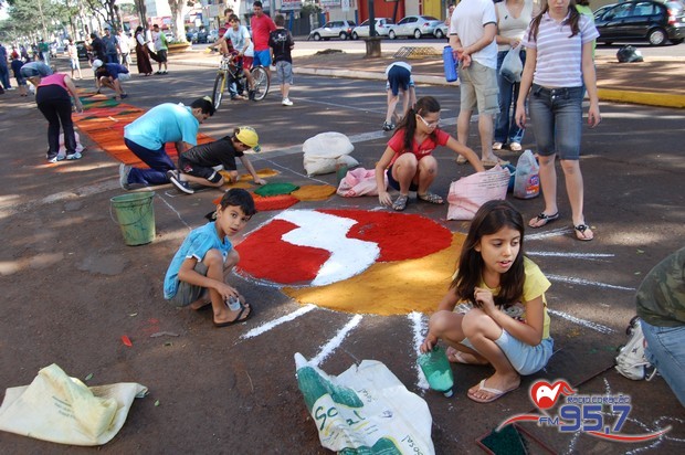 Em Dourados 10 mil católicos celebraram o dia de Corpus Christi