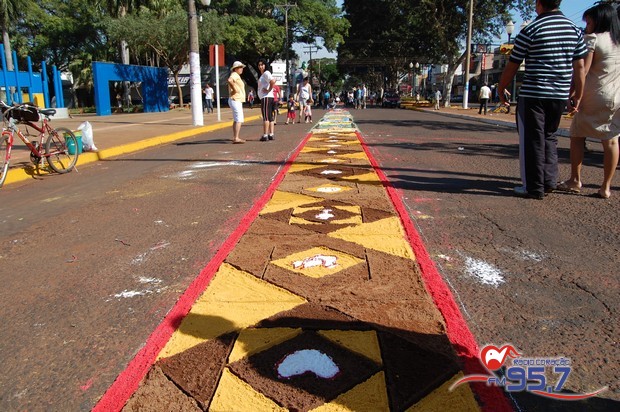 Em Dourados 10 mil católicos celebraram o dia de Corpus Christi