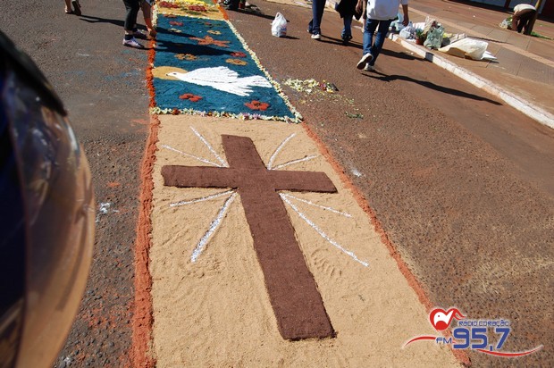Em Dourados 10 mil católicos celebraram o dia de Corpus Christi
