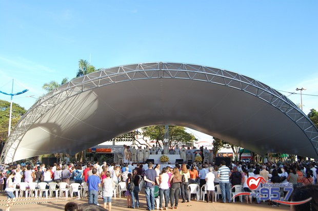 Em Dourados 10 mil católicos celebraram o dia de Corpus Christi