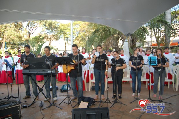 Em Dourados 10 mil católicos celebraram o dia de Corpus Christi