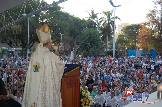 Em Dourados 10 mil católicos celebraram o dia de Corpus Christi