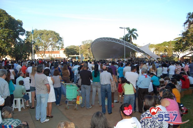 Em Dourados 10 mil católicos celebraram o dia de Corpus Christi