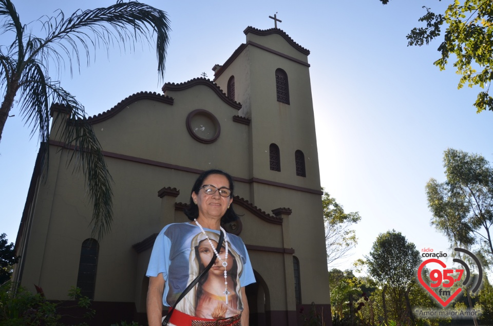 Joana Darc conduz grupo de mães que rezam pelos filhos' em distritos de Itaporã