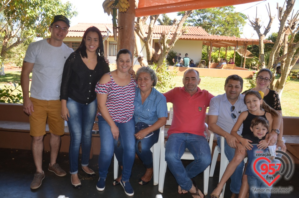 Família de contribuinte recebe funcionários da Rádio Coração para confraternização