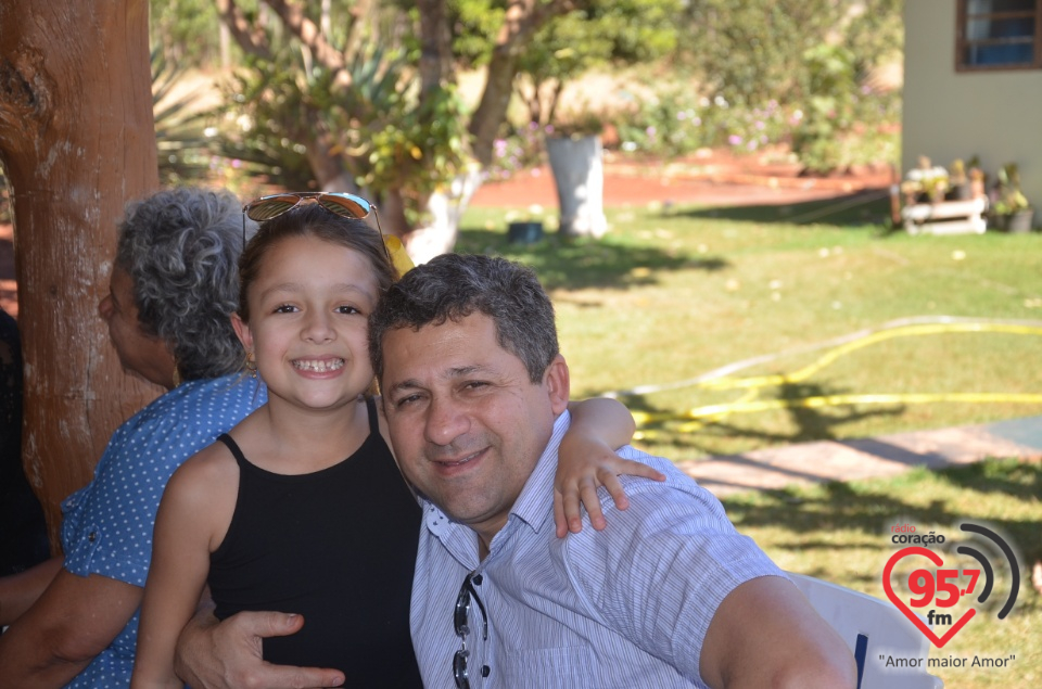 Família de contribuinte recebe funcionários da Rádio Coração para confraternização