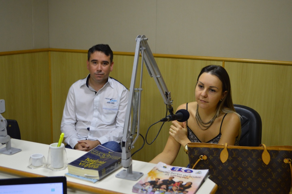 Empresários visitam Rádio Coração FM