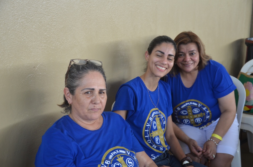 Enchei-vos - Retiro de Experiência e Oração reúne centenas de pessoas na Vila São Pedro