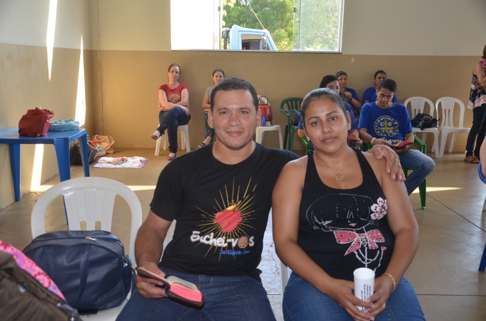 Enchei-vos - Retiro de Experiência e Oração reúne centenas de pessoas na Vila São Pedro