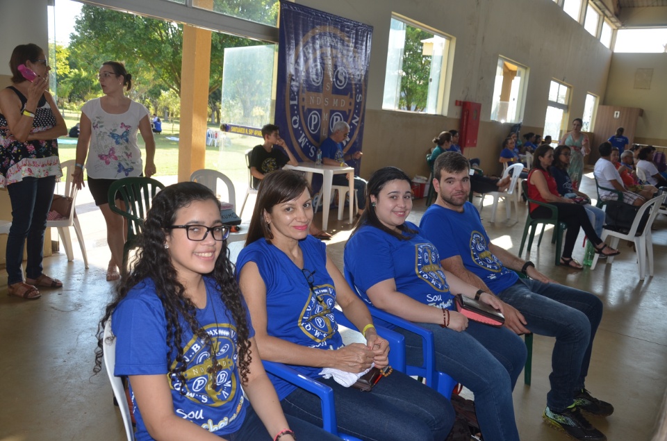Enchei-vos - Retiro de Experiência e Oração reúne centenas de pessoas na Vila São Pedro