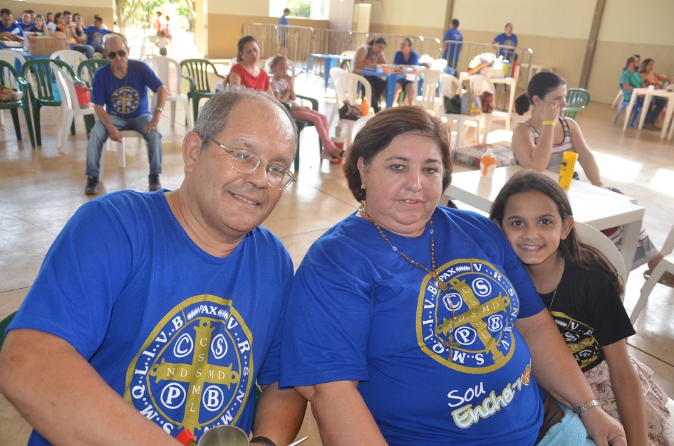 Enchei-vos - Retiro de Experiência e Oração reúne centenas de pessoas na Vila São Pedro