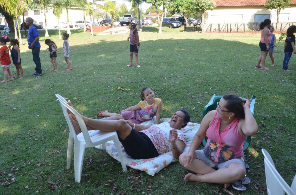 Enchei-vos - Retiro de Experiência e Oração reúne centenas de pessoas na Vila São Pedro