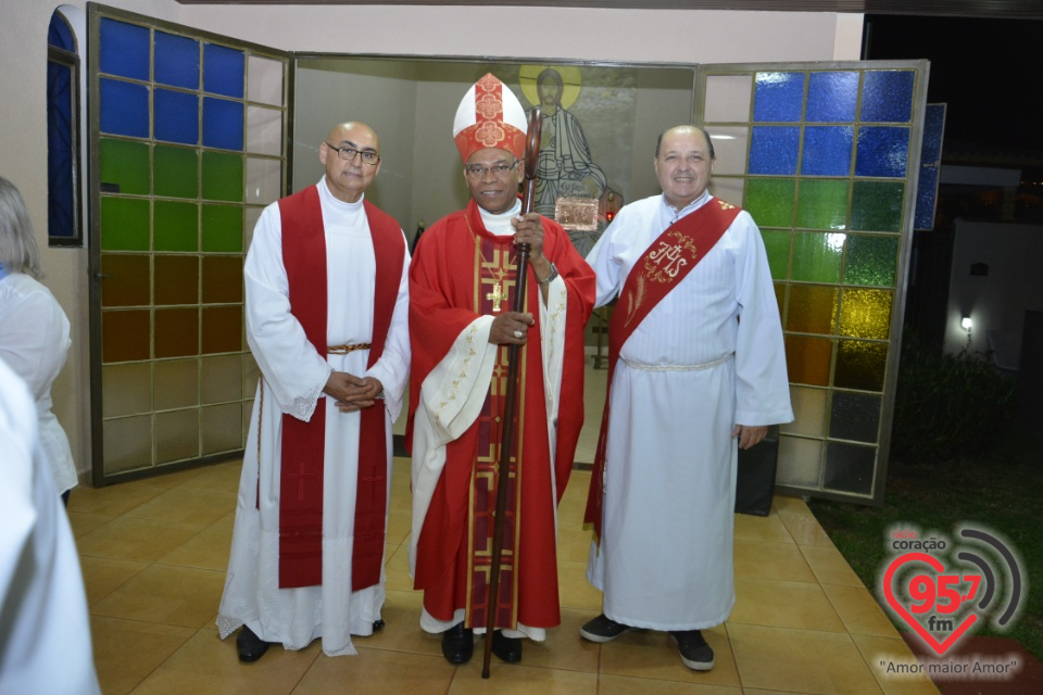 73 jovens recebem o Sacramento da Crisma na Paróquia Bom Jesus