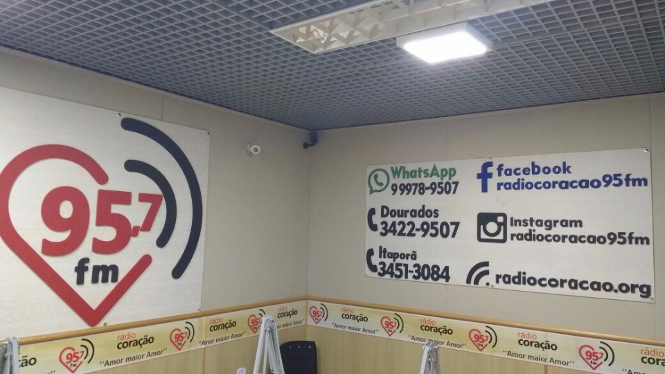 Rádio Coração passa a transmitir imagens do estúdio pela internet