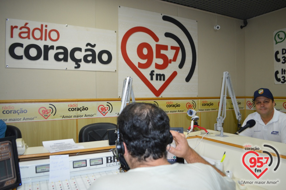 Diretor da Inflex visita Rádio Coração FM